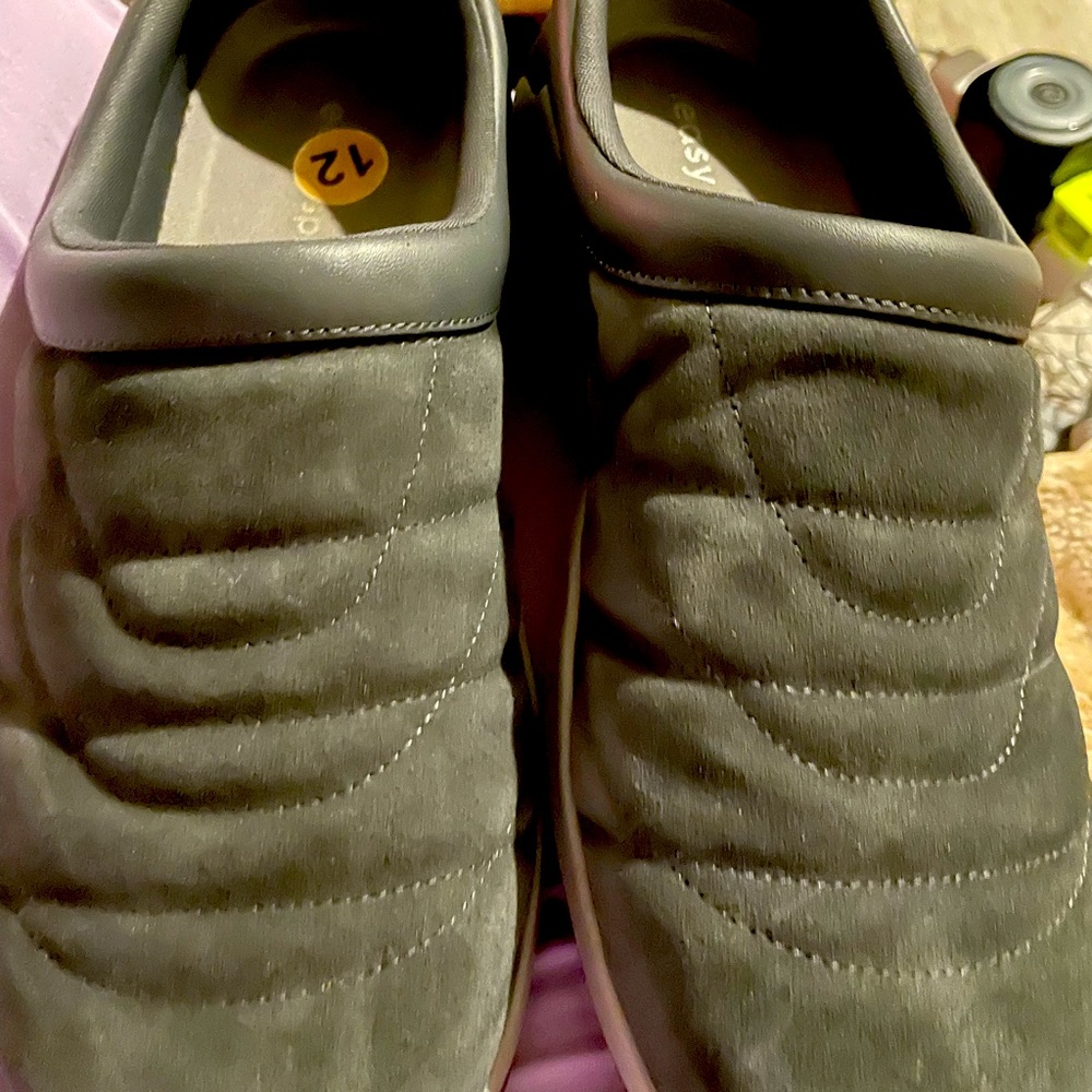 Excellent condition men’s slippers